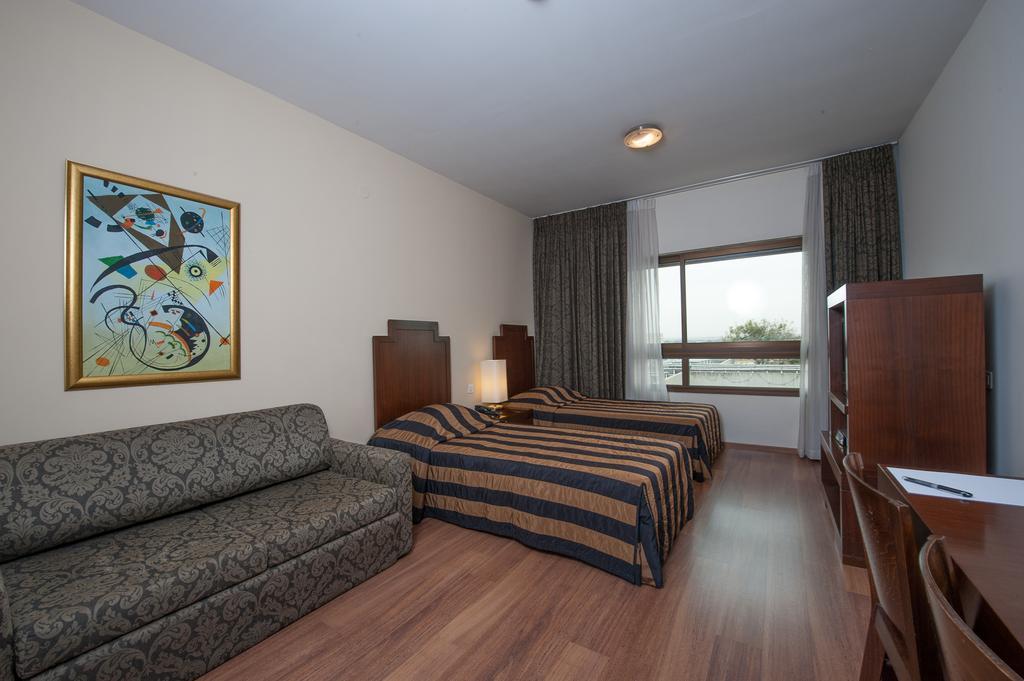 Apropo Hotel Ραμάτ Γκαν Δωμάτιο φωτογραφία